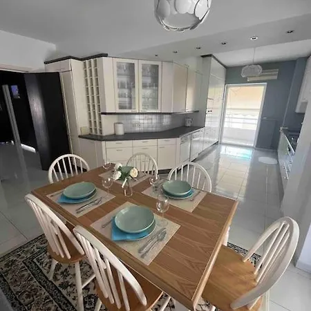 Lovely 2-bedroom Unit Apartment